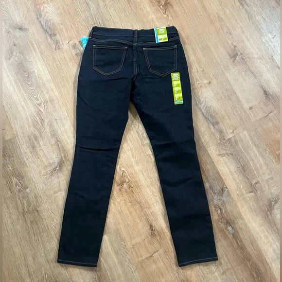 NWT - Old Navy Jeans - Picture 4 of 7